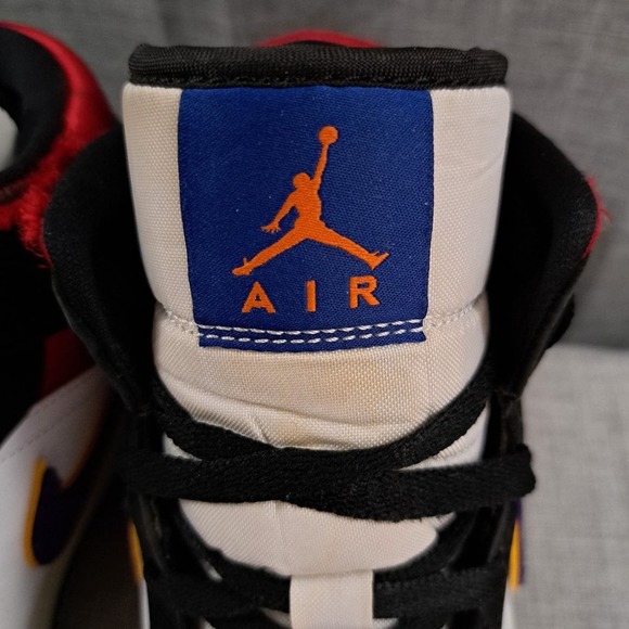 %Nike Air Jordan 1 Mid SE Rivals Size 10 / AJ12 main image 11